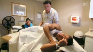 Illustration for article titled Ronnie Gets An Anal Probe On Jersey Shore Season 3
